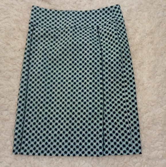 Margaret M Dresses & Skirts - Margaret M slimming pencil skirt